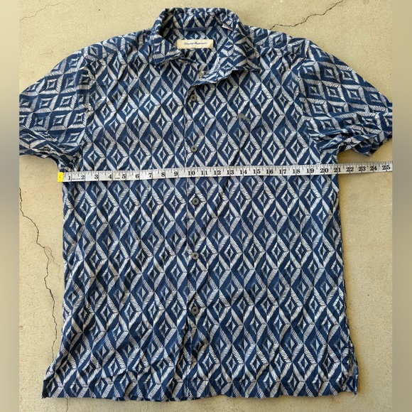 Tommy Bahama Men's Blue Patterned Button Down Short Sleeve Shirt Size Medium - Picture 3 of 6